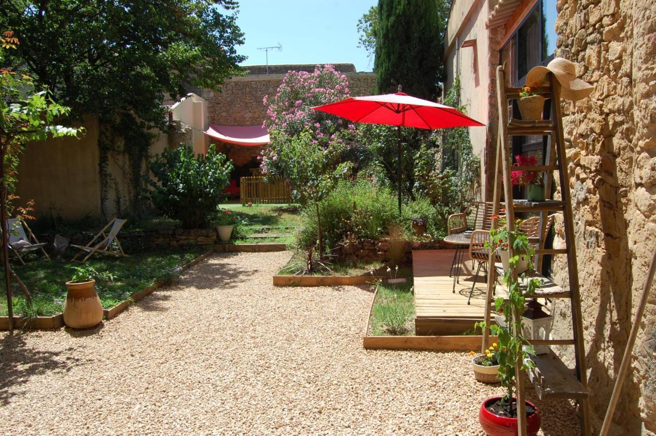 La Bucolique, Chambres Et Jardin D'Hotes Sabran Exterior foto